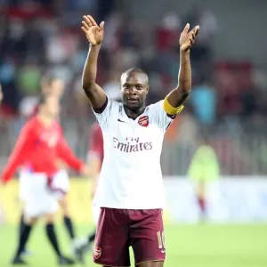 William Gallas Leadership: Arsenal's 2-0 Victory Over Sparta Prague in Champions League Qualifier William Gallas Leadership: Arsenal's 2-0 Victory Over Sparta Prague in Champions League Qualifier