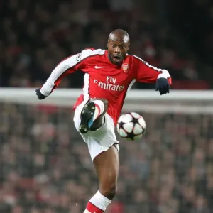 William Gallas Leads Arsenal to 4:1 Victory over AZ Alkmaar in Champions League Group H William Gallas Leads Arsenal to 4:1 Victory over AZ Alkmaar in Champions League Group H
