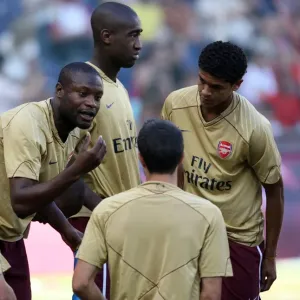 William Gallas Rallies Arsenal Team: Pre-Season Motivation before Salzburg Match William Gallas Rallies Arsenal Team: Pre-Season Motivation before Salzburg Match