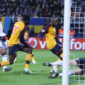 William Gallas shoots past Kiev goalkeeper Stanislav