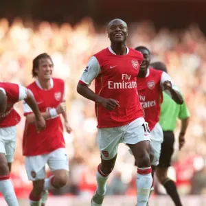 William Gallas Thrilling Goal: Arsenal's 3-0 Victory Over Sheffield United William Gallas Thrilling Goal: Arsenal's 3-0 Victory Over Sheffield United