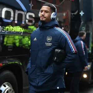 William Saliba's Premier League Debut: Everton vs. Arsenal, 2022-23