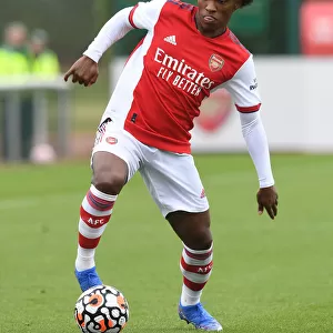 Willian in Action: Arsenal's Pre-Season Victory Against Millwall (2021-22)
