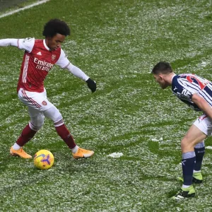 Willian vs Dara O'Shea: Intense Battle in West Bromwich Albion vs Arsenal Premier League Clash