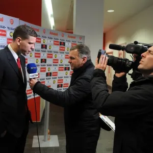 Wojciech Szczesny: Arsenal's Focused Goalkeeper Ahead of Manchester United Clash (Arsenal v Manchester United 2013-14)