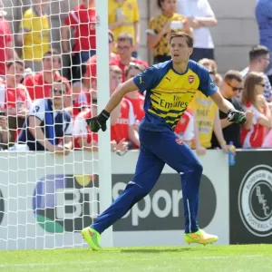 Wojciech Szczesny (Arsenal) warms up before the match. Boreham Wood 0: 2 Arsenal