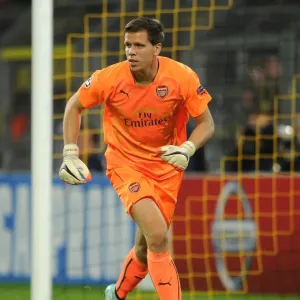 Wojciech Szczesny: Arsenal's Unyielding Guardian in Borussia Dortmund, UEFA Champions League 2014-15