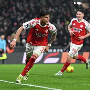 Wolverhampton Wanderers v Arsenal - Premier League