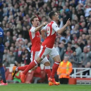 Xhaka and Monreal Celebrate Arsenal's First Goal Against Manchester United (2016-17) Xhaka and Monreal Celebrate Arsenal's First Goal Against Manchester United (2016-17)