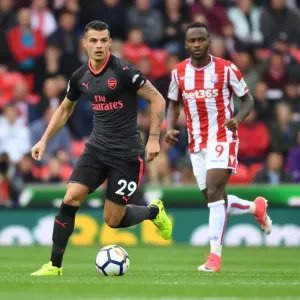Xhaka Overpowers Berahino: Stoke City vs Arsenal, Premier League 2017-18
