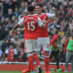 Xhaka and Oxlade-Chamberlain Celebrate Arsenal's First Goal vs Manchester United (2016-17) Xhaka and Oxlade-Chamberlain Celebrate Arsenal's First Goal vs Manchester United (2016-17)
