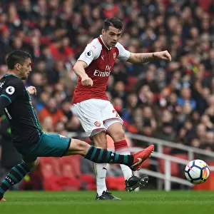 Xhaka vs. Tadic: Intense Battle in Arsenal vs. Southampton Premier League Clash