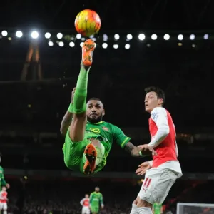 Yann M'Vila's Battle at Emirates: Arsenal vs. Sunderland, 2015-16 Premier League