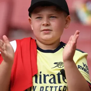 Young Arsenal Fan's Unwavering Support: Arsenal 1:2 Chelsea, The Mind Series, Emirates Stadium (2021-22) Young Arsenal Fan's Unwavering Support: Arsenal 1:2 Chelsea, The Mind Series, Emirates Stadium (2021-22)