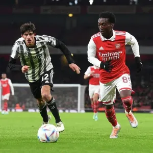 Young Gun Cozier-Duberry Outshines Barbieri: Arsenal's Rising Star Outsmarts Juventus Defender in Thrilling Friendly Clash