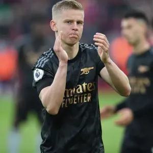 Zinchenko Applauds Arsenal Fans: Liverpool vs Arsenal, Premier League 2022-23 Zinchenko Applauds Arsenal Fans: Liverpool vs Arsenal, Premier League 2022-23