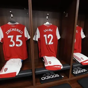 Zinchenko's Absence: An Empty Hanger in Arsenal's Changing Room before Leicester Clash Zinchenko's Absence: An Empty Hanger in Arsenal's Changing Room before Leicester Clash
