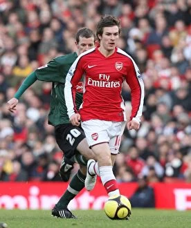 Images Dated 3rd January 2009: Aaron Ramsey (Arsenal) Luke Summerfield (Plymouth)