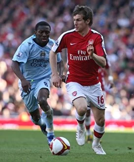 Images Dated 4th April 2009: Aaron Ramsey (Arsenal) Shaun Wright-Phillips (Man City)
