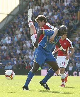 Images Dated 2nd May 2009: Aaron Ramsey (Arsenal) Sol Campbell (Portsmouth)