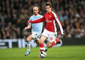 Manchester City v Arsenal - Carling Cup 2009-10 Collection: Aaron Ramsey (Arsenal) Stephen Ireland (Man City). Manchester City 3: 0 Arsenal