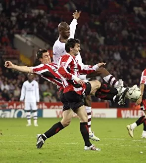 Sheffield United v Arsenal 2007-08 Collection: Abou Diaby (Arsenal) Chris Morgan and Keith Gillespie (Sheff)