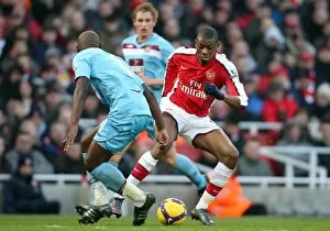 Arsenal v West Ham United 2008-9 Collection: Abou Diaby (Arsenal) Herita Ilunga (West Ham)