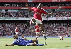 Arsenal v Chelsea 2008-09 Collection: Abou Diaby (Arsenal) Jose Bosingwa (Chelsea)