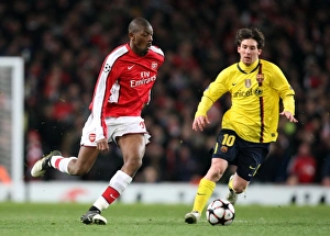 Abou Diaby (Arsenal) Lionel Messi (Barcelona). Arsenal 2:2 Barcelona. UEFA Champions League Abou Diaby (Arsenal) Lionel Messi (Barcelona). Arsenal 2:2 Barcelona. UEFA Champions League