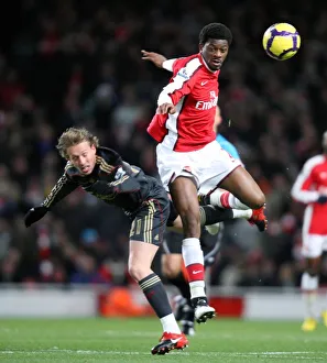 Arsenal v Liverpool 2009-10 Gallery: Abou Diaby (Arsenal) Lucas Leiva (Liverpool). Arsenal 1: 0 Liverpool. Barclays Premier League
