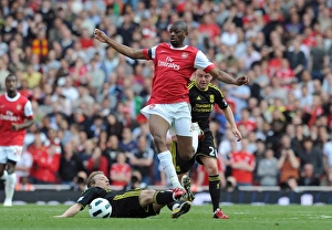 Arsenal v Liverpool 2010-2011 Collection: Abou Diaby (Arsenal) Lucas Leiva (Liverpool). Arsenal 1: 1 Liverpool. Barclays Premier League