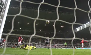 Abou Diaby's Stunning Goal: Arsenal's 2nd in 3-1 Win Over Newcastle