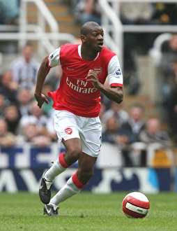 Abu Diaby in Action: 0-0 Stalemate at Newcastle United, FA Premiership, 2007