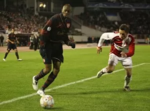 Images Dated 8th November 2007: Abu Diaby (Arsenal) David Hubacek (Slavia Prague)