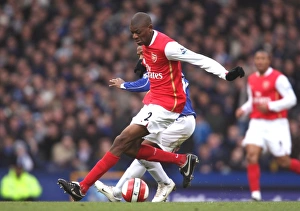 Everton v Arsenal 2006-7 Collection: Abu Diaby (Arsenal) Manuel Fernandes (Everton)
