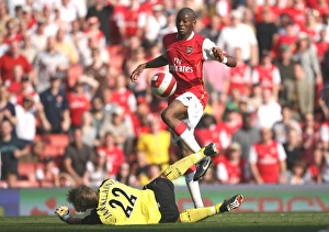 Abu Diaby (Arsneal) Jussi Jaskelainen (Bolton)