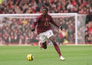 Adebayor in Action: Arsenal vs. Bolton Wanderers, FA Premiership, 2006
