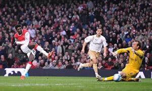 Arsenal v Middlesbrough 2007-08 Collection: Adebayor's Controversial Disallowed Goal: Arsenal 1-1 Middlesbrough, 2007