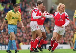Alan Smith celebrates his goal v Swidon with Ian Wright and Ray Parlour (Arsenal)