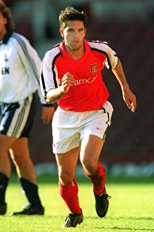 Alberto Mendez (Arsenal) Alberto Mendez (Arsenal)