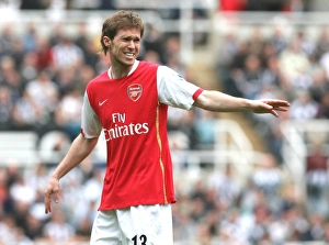 Alex Hleb in Action: Arsenal vs. Newcastle United, FA Premiership, 2007