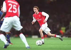 Arsenal V Hamburg 2006-07 Prints: Alex Hleb in Action: Arsenal's 3:1 Victory over Hamburg in the Champions League at Emirates Stadium