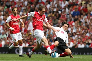 Hleb Alexander Collection: Alex Hleb (Arsenal) Alexy Smertin (Fulham)