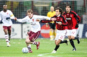 AC Milan v Arsenal 2007-8 Collection: Alex Hleb (Arsenal) Andrea Pirlo (Milan)