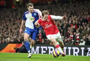 Images Dated 15th February 2008: Alex Hleb (Arsenal) Brett Emerton (Blackburn)