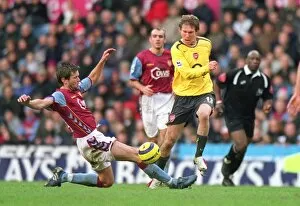 Aston Villa v Arsenal 2005-6 Collection: Alex Hleb (Arsenal) Eirik Bakke (Aston Villa). Aston Villa 0: 0 Arsenal