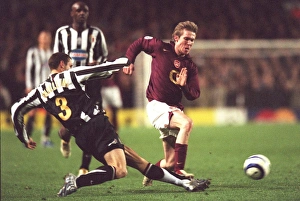 Arsenal v Juventus 2005-6 Gallery: Alex Hleb (Arsenal) Giorgio Chiellini (Juventus). Arsenal 2: 0 Juventus
