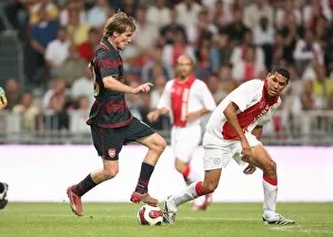 Hleb Alexander Collection: Alex Hleb (Arsenal) Hedwiges Maduro (Ajax)