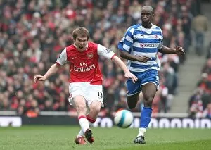 Arsenal v Reading 2007-8 Collection: Alex Hleb (Arsenal) Kalifa Cisse (Reading)