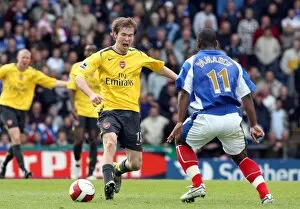 Images Dated 15th May 2007: Alex Hleb (Arsenal) Noe Pamarot (Portsmouth)